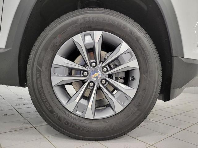 Photo of 2026 Summit White Chevrolet Equinox