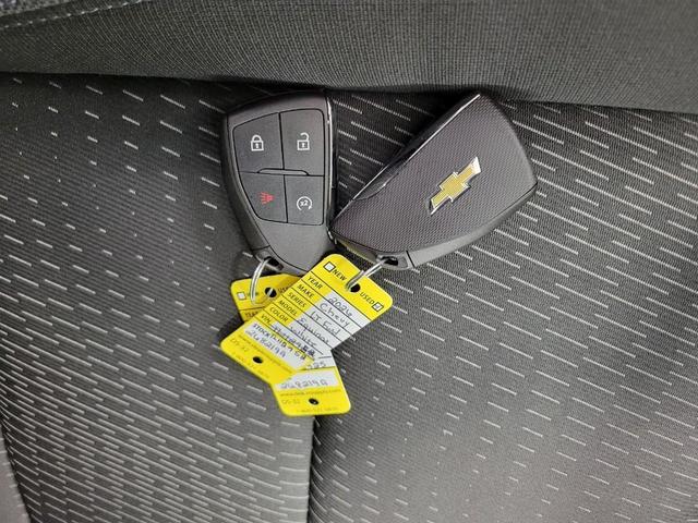 Photo of 2026 Summit White Chevrolet Equinox
