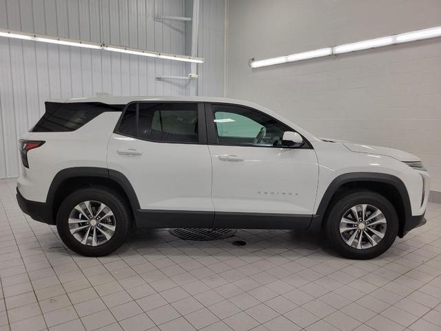 Photo of 2026 Summit White Chevrolet Equinox