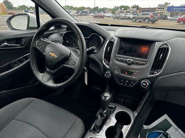 Photo of 2019 WHITE Chevrolet Cruze