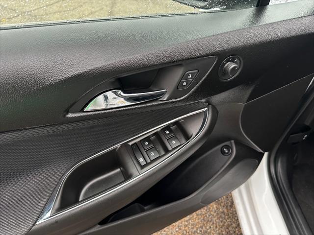 Photo of 2019 WHITE Chevrolet Cruze