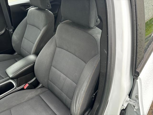 Photo of 2019 WHITE Chevrolet Cruze