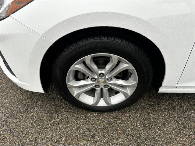 Photo of 2019 WHITE Chevrolet Cruze