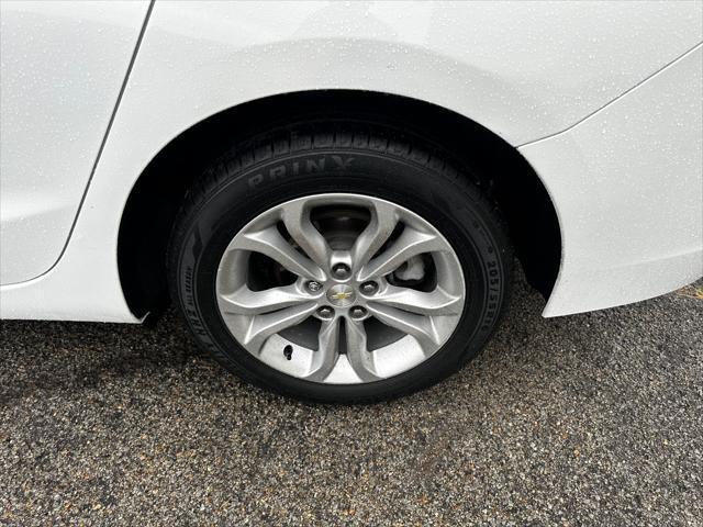 Photo of 2019 WHITE Chevrolet Cruze