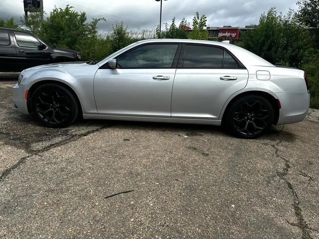 Photo of 2020 GRAY Chrysler 300
