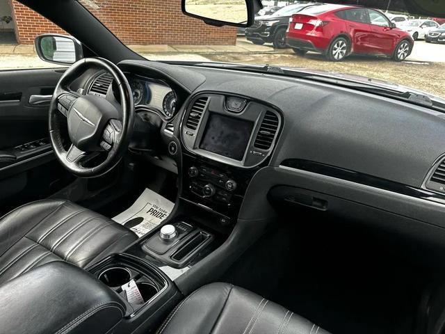Photo of 2020 GRAY Chrysler 300