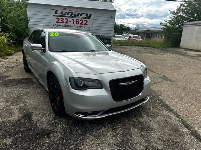 Photo of 2020 GRAY Chrysler 300