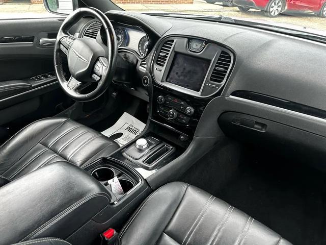 Photo of 2020 GRAY Chrysler 300