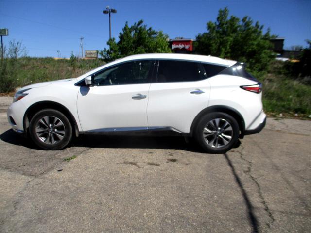 Photo of 2015 WHITE Nissan Murano