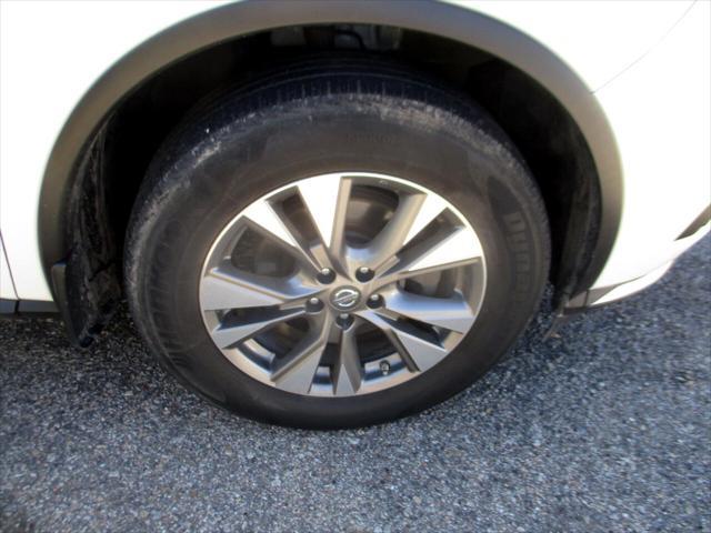 Photo of 2015 WHITE Nissan Murano