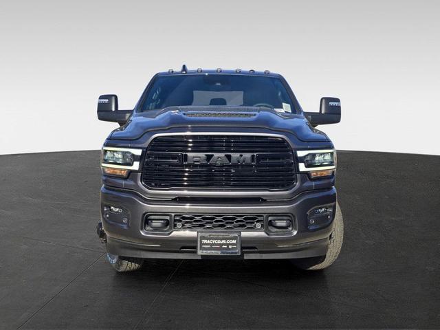 Photo of 2024 Granite Crystal Metallic Clearcoat RAM 3500