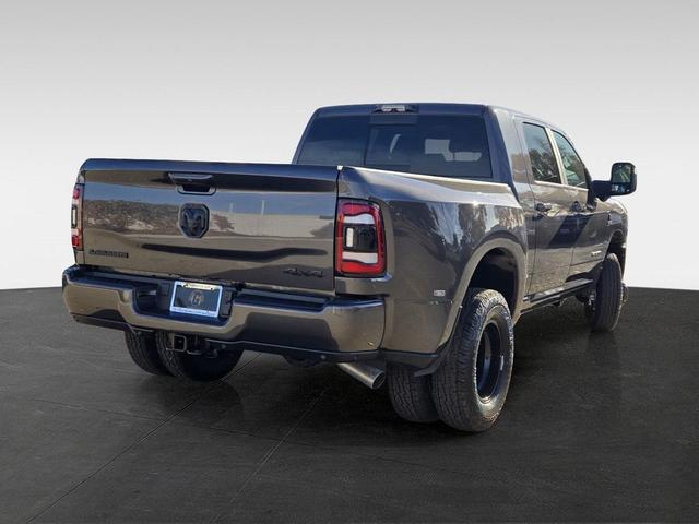 Photo of 2024 Granite Crystal Metallic Clearcoat RAM 3500