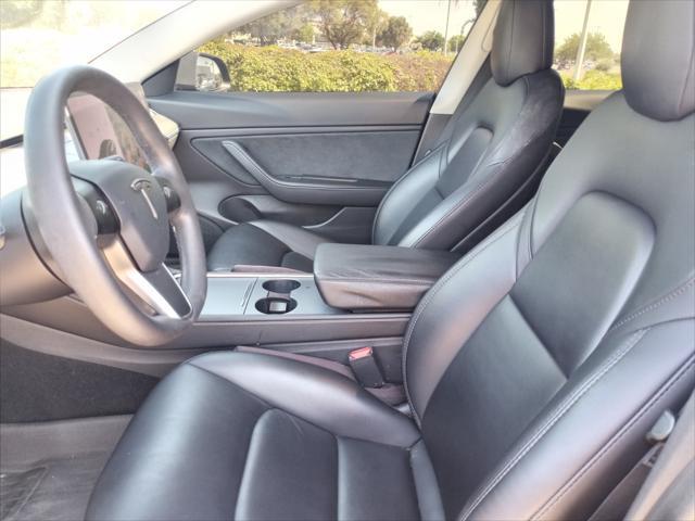 Photo of 2021 Gray Tesla Model 3