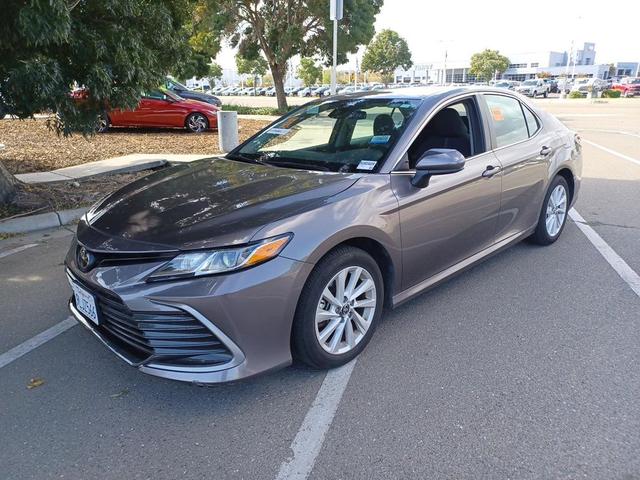 Photo of 2024 Gray Toyota Camry