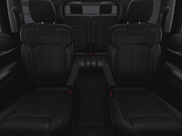 Photo of 2025 Baltic Gray Metallic Clear-Coat Exterior Paint Jeep Grand Cherokee