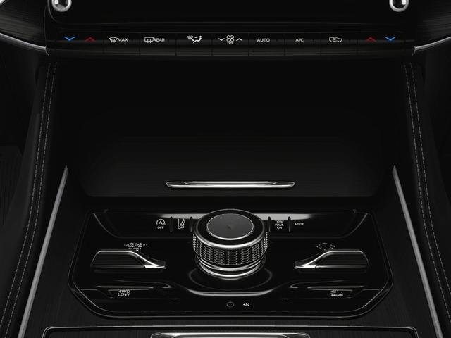 Photo of 2025 Diamond Black Crystal Pearl-Coat Exterior Paint Jeep Wagoneer