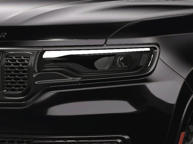 Photo of 2025 Diamond Black Crystal Pearl-Coat Exterior Paint Jeep Wagoneer