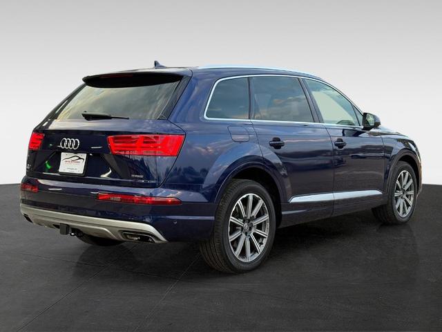 Photo of 2019 Navarra Blue Metallic Audi Q7