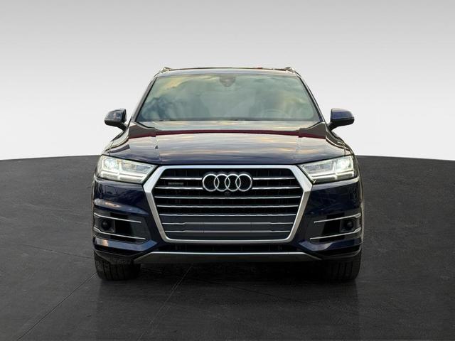 Photo of 2019 Navarra Blue Metallic Audi Q7