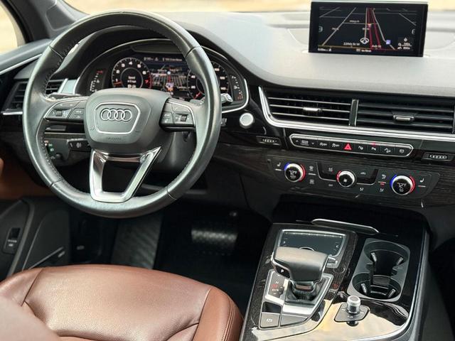 Photo of 2019 Navarra Blue Metallic Audi Q7