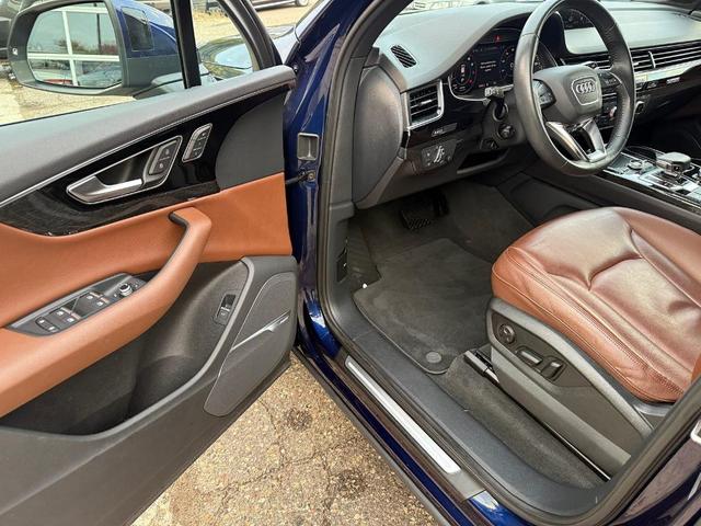 Photo of 2019 Navarra Blue Metallic Audi Q7
