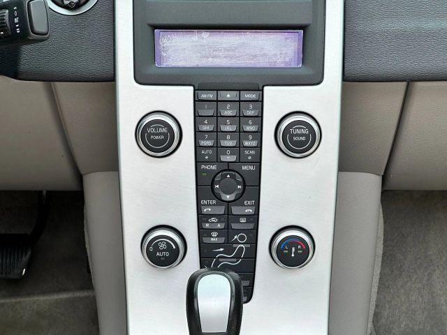 Photo of 2013 Caspian Blue Metallic Volvo C70