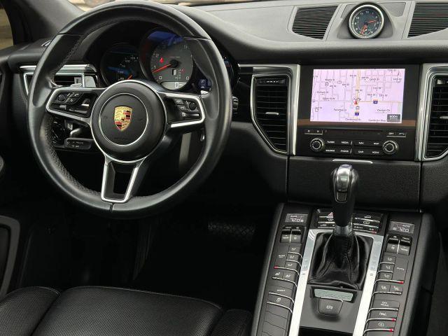 Photo of 2018 Gray Porsche Macan