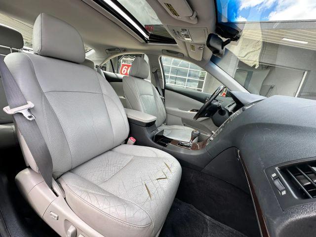 Photo of 2010 Gray Lexus ES 350