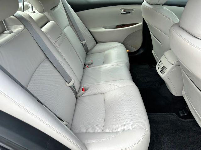 Photo of 2010 Gray Lexus ES 350