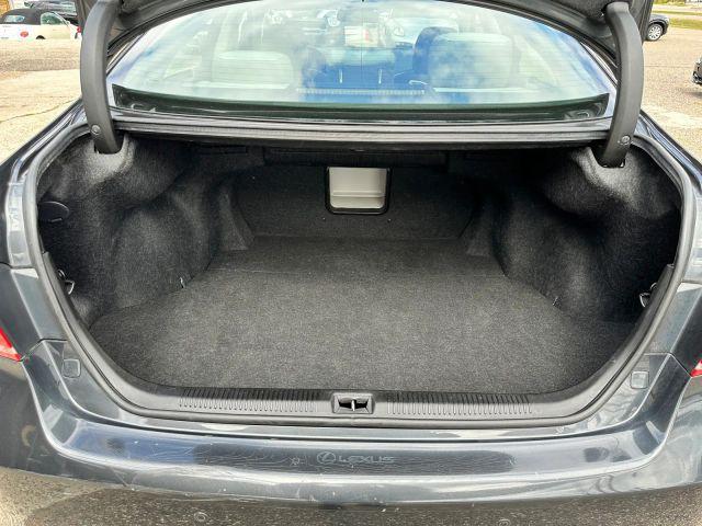 Photo of 2010 Gray Lexus ES 350