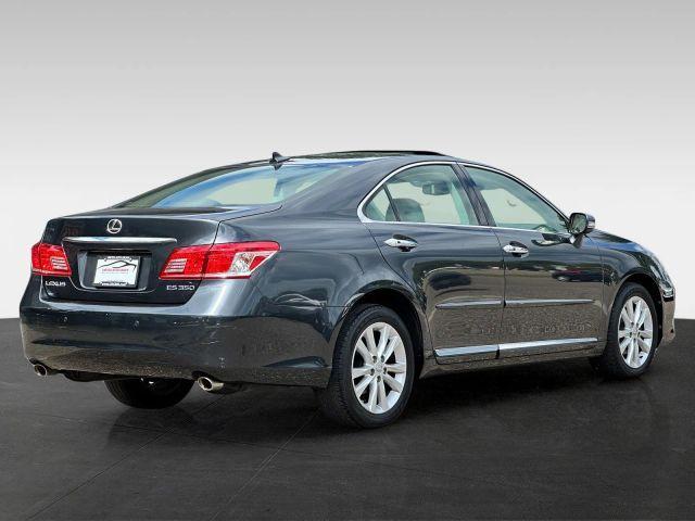 Photo of 2010 Gray Lexus ES 350