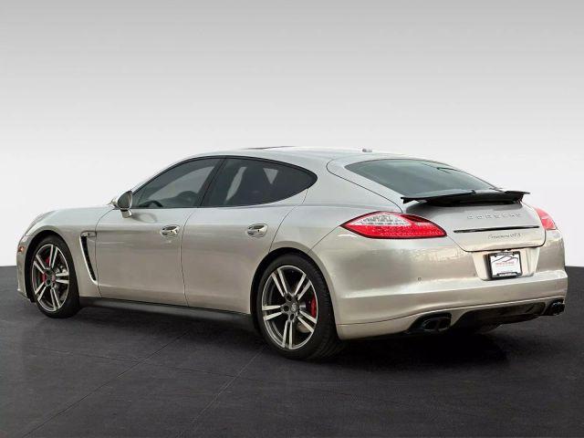 Photo of 2013 Silver Porsche Panamera