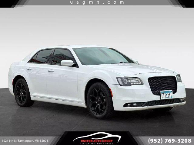 2016 Chrysler 300