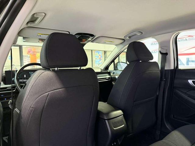 Photo of 2024 Onyx Black Hyundai SONATA