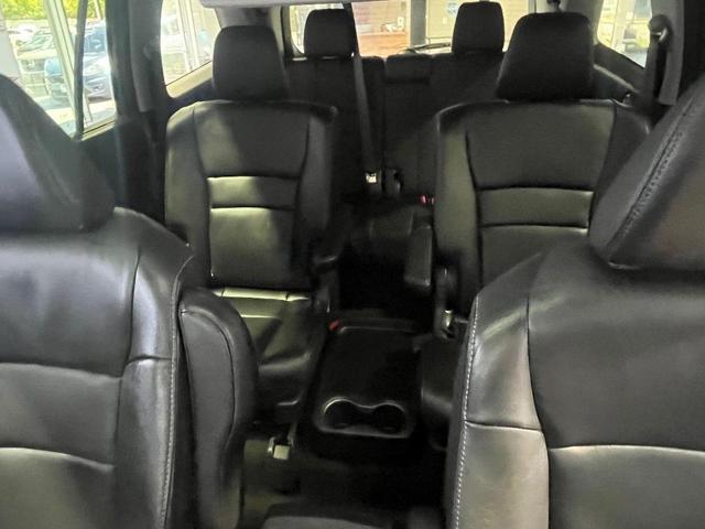 Photo of 2022 Gray Honda Pilot