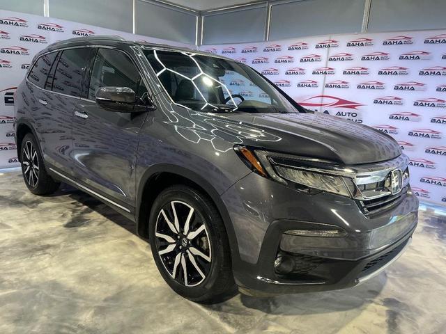 Photo of 2022 Gray Honda Pilot