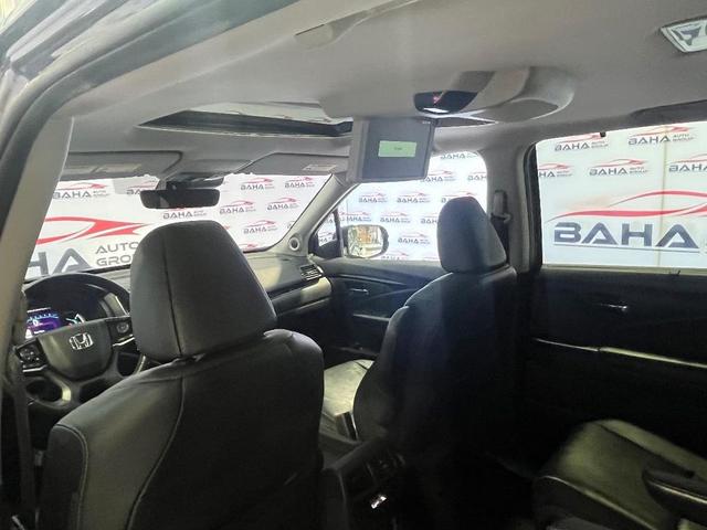 Photo of 2022 Gray Honda Pilot