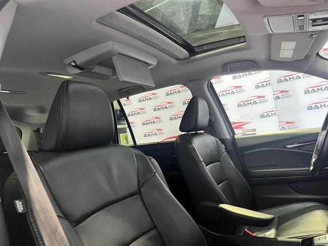 Photo of 2022 Gray Honda Pilot