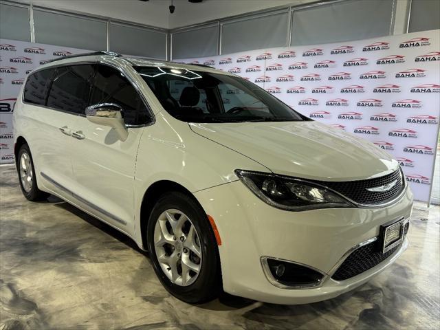 Photo of 2020 Bright White Clearcoat Chrysler Pacifica