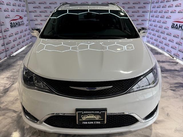 Photo of 2020 Bright White Clearcoat Chrysler Pacifica