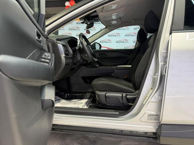 Photo of 2024 Brilliant Silver Metallic Nissan Rogue