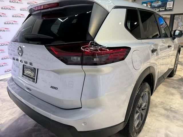 Photo of 2024 Brilliant Silver Metallic Nissan Rogue