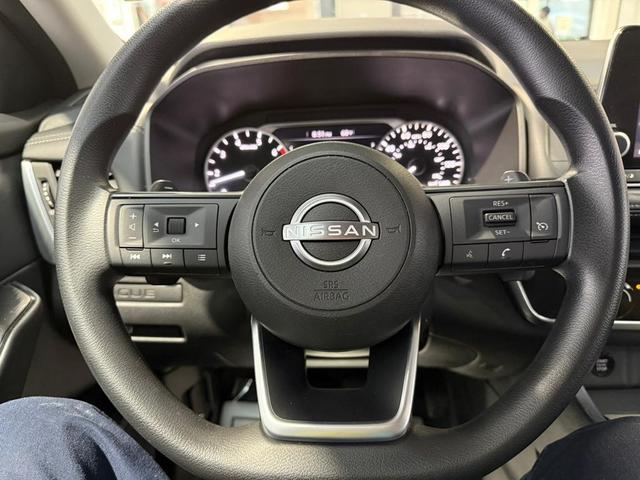 Photo of 2024 Brilliant Silver Metallic Nissan Rogue