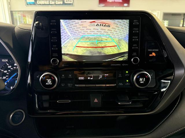 Photo of 2021 Midnight Black Metallic Toyota Highlander Hybrid