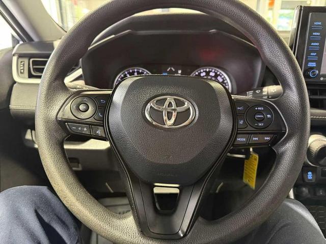 Photo of 2022 Silver Sky Metallic Toyota RAV4