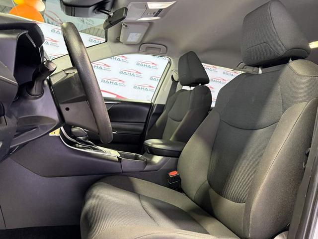 Photo of 2022 Silver Sky Metallic Toyota RAV4