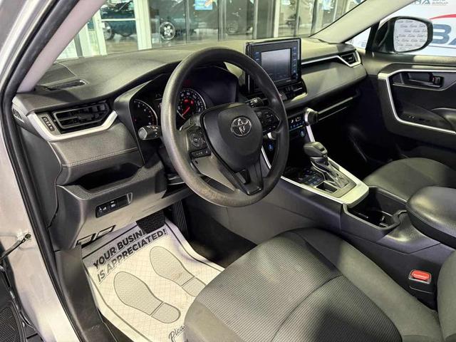 Photo of 2022 Silver Sky Metallic Toyota RAV4