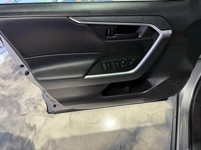 Photo of 2022 Silver Sky Metallic Toyota RAV4