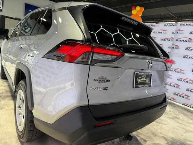 Photo of 2022 Silver Sky Metallic Toyota RAV4