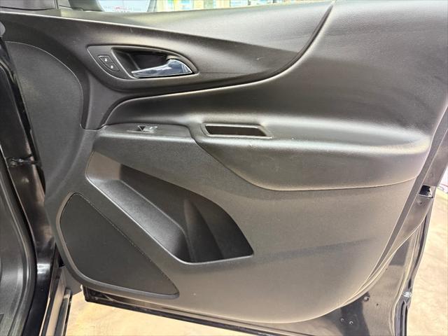 Photo of 2018 Mosaic Black Metallic Chevrolet Equinox